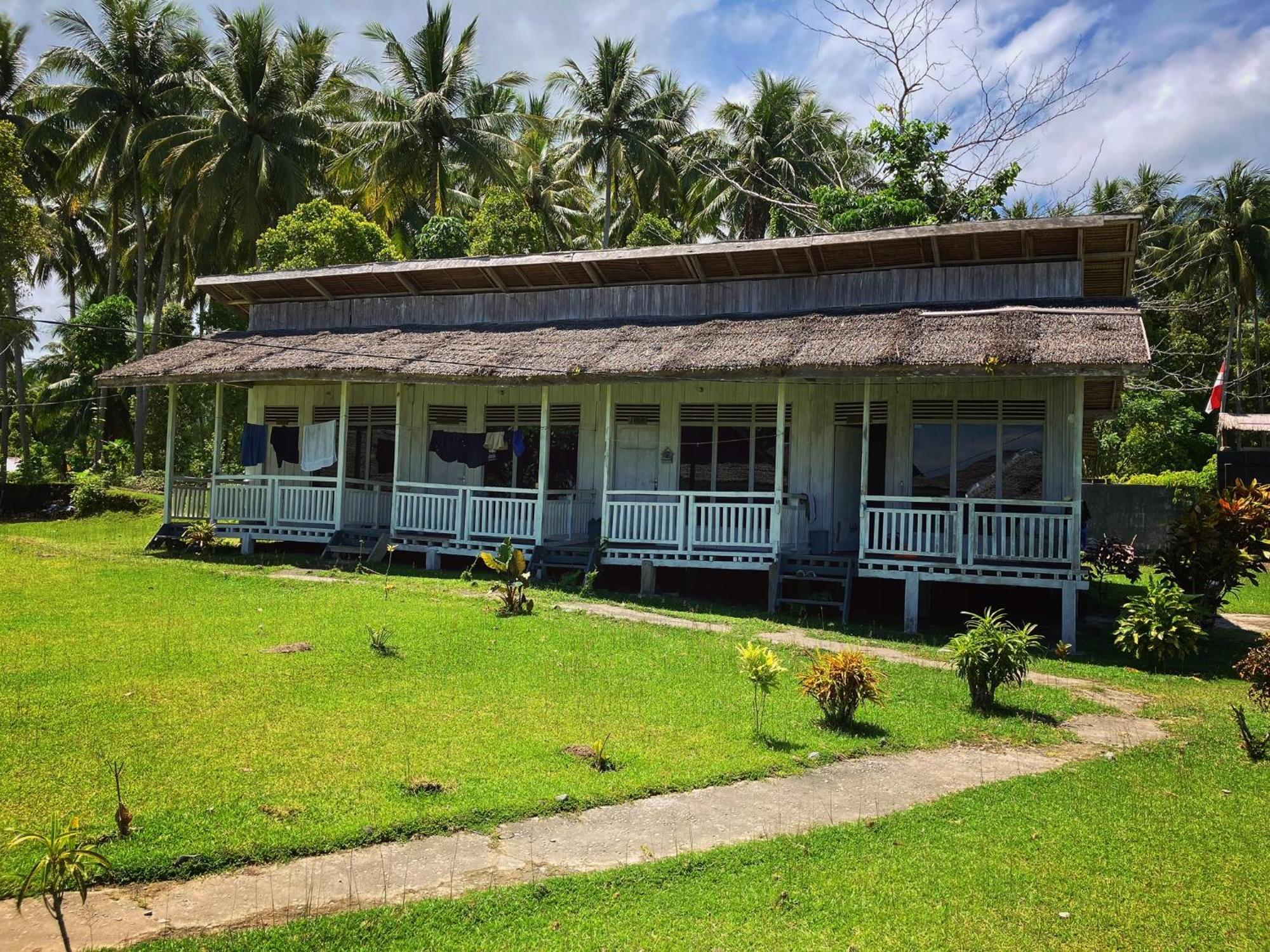 Pristine Paradise Dive Resort - Togean Islands, Una Una Pulau Unauna 외부 사진