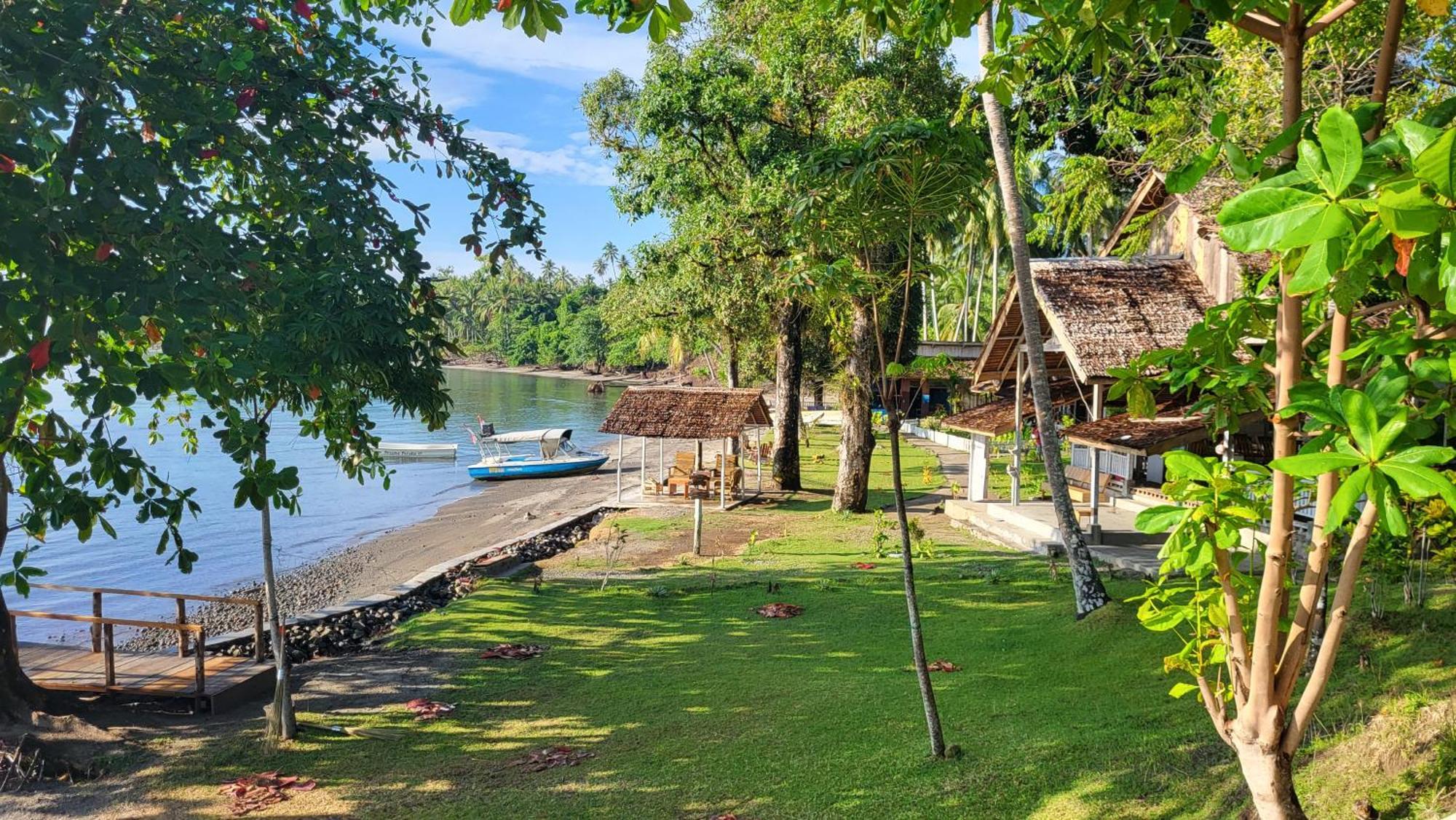 Pristine Paradise Dive Resort - Togean Islands, Una Una Pulau Unauna 외부 사진
