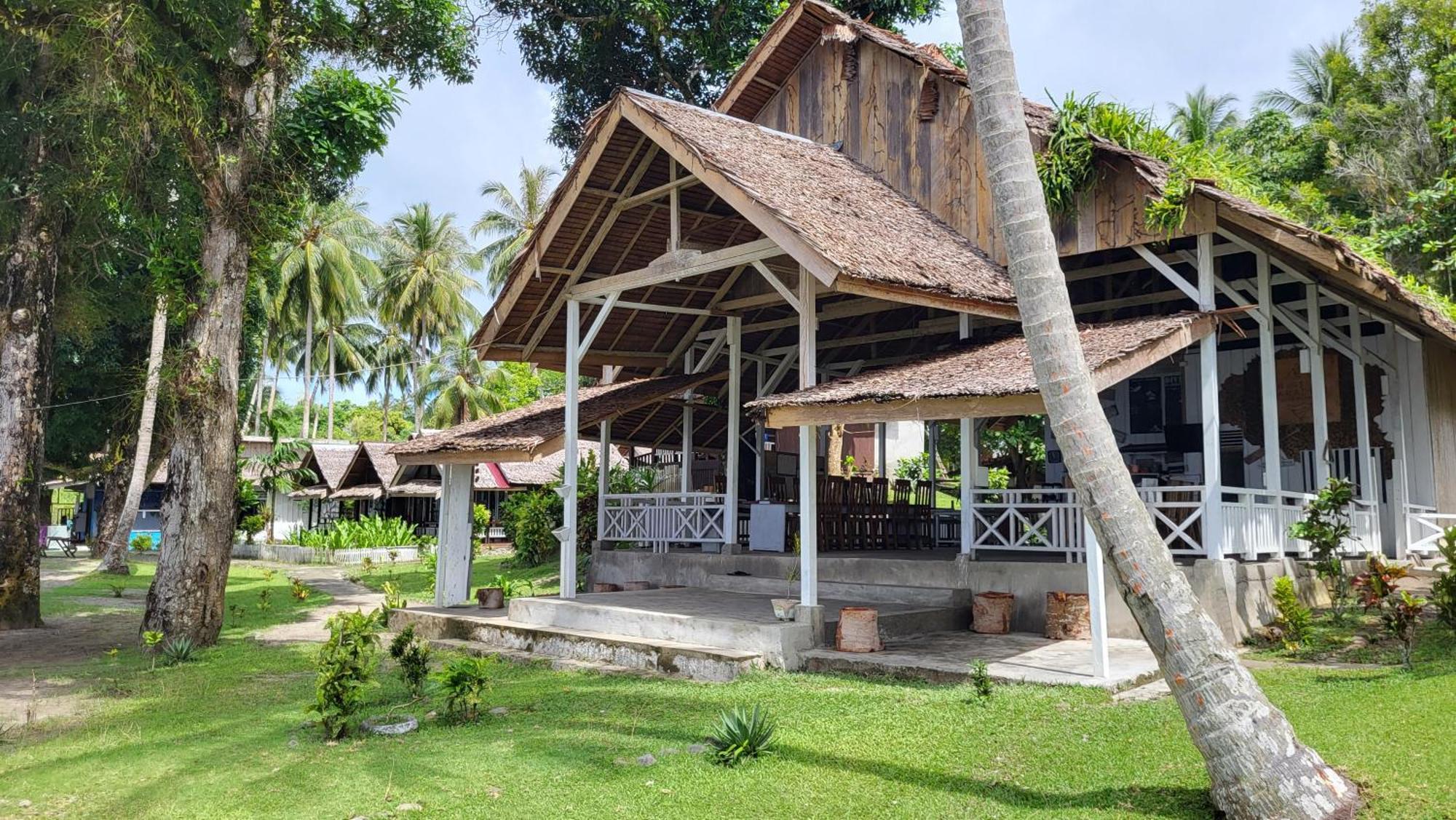 Pristine Paradise Dive Resort - Togean Islands, Una Una Pulau Unauna 외부 사진