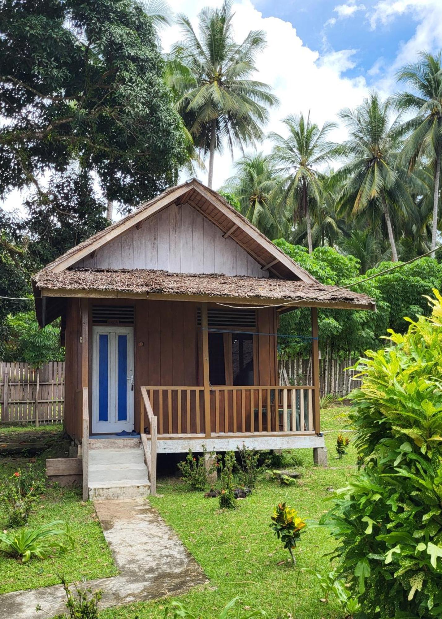 Pristine Paradise Dive Resort - Togean Islands, Una Una Pulau Unauna 외부 사진
